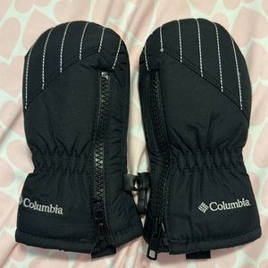 Columbia Black snow mittens